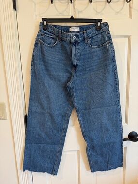 Abercrombie & Fitch The Loose High Rise Jean